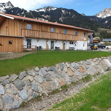 Gaestehaus Am Hahnenkamm Reutte Luaran gambar