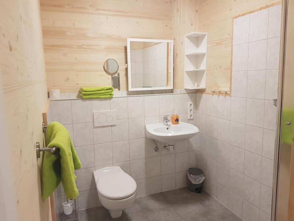 Gaestehaus Am Hahnenkamm Reutte Luaran gambar