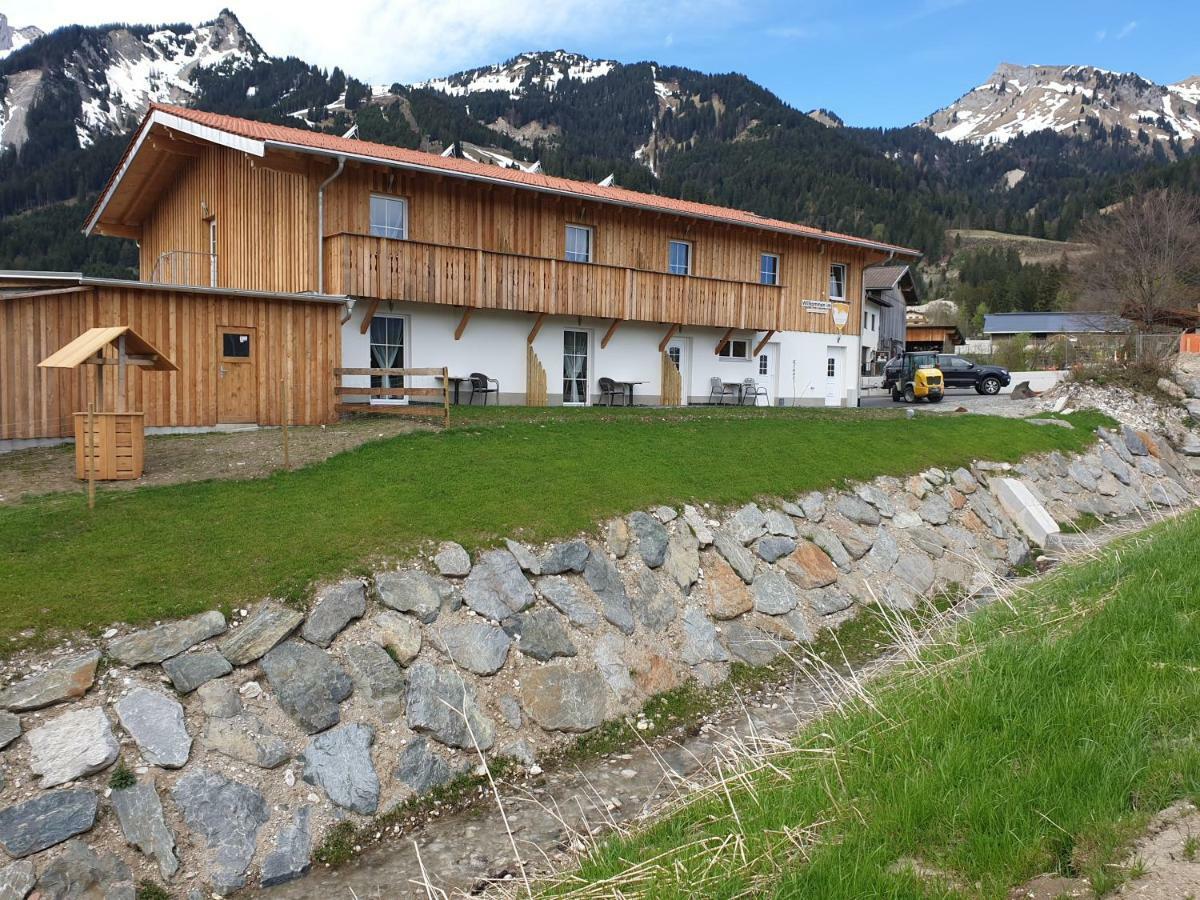 Gaestehaus Am Hahnenkamm Reutte Luaran gambar